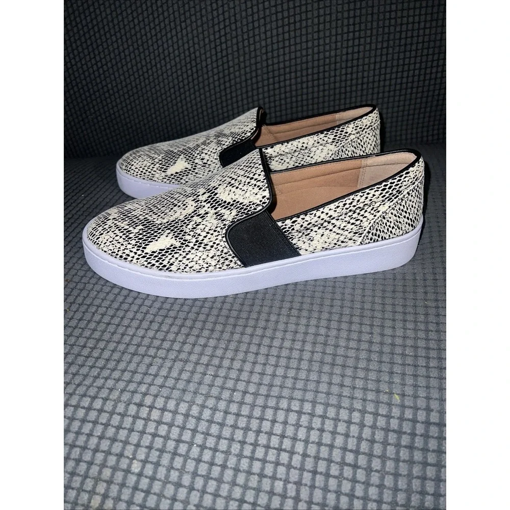 Vionic Women's Demetra Snake Print Leather Slip On Sneakers Size 8.5